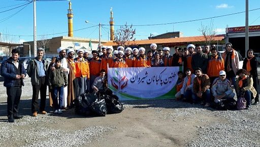 11.روحانیون در همایش پاکسازی زباله در شهرستان شیروان شرکت کردند
